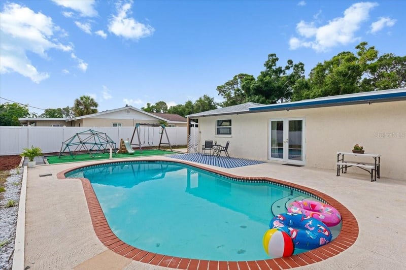7816 3rd Ave, Bradenton, FL 34209