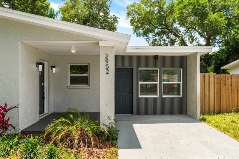 2952 Webley Dr, Largo, FL 33771