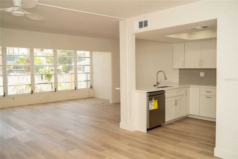 661 Poinsettia Ave #108, Clearwater Beach, FL 33767