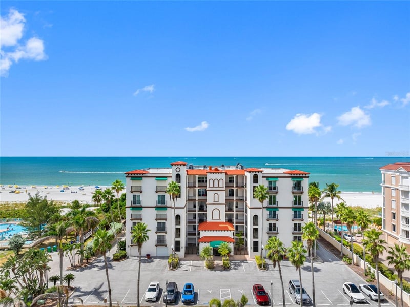 200 121st Ave #104, Treasure Island, FL 33706