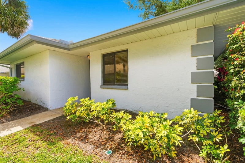 2733 Countryside Blvd #108, Clearwater, FL 33761