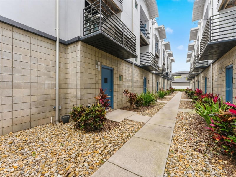 5008 Macdill Ave #16, Tampa, FL 33611