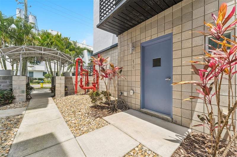 5008 Macdill Ave #16, Tampa, FL 33611