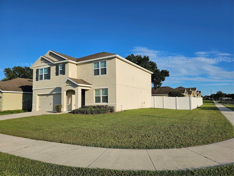 9628 Troncais Cir, Thonotosassa, FL 33592