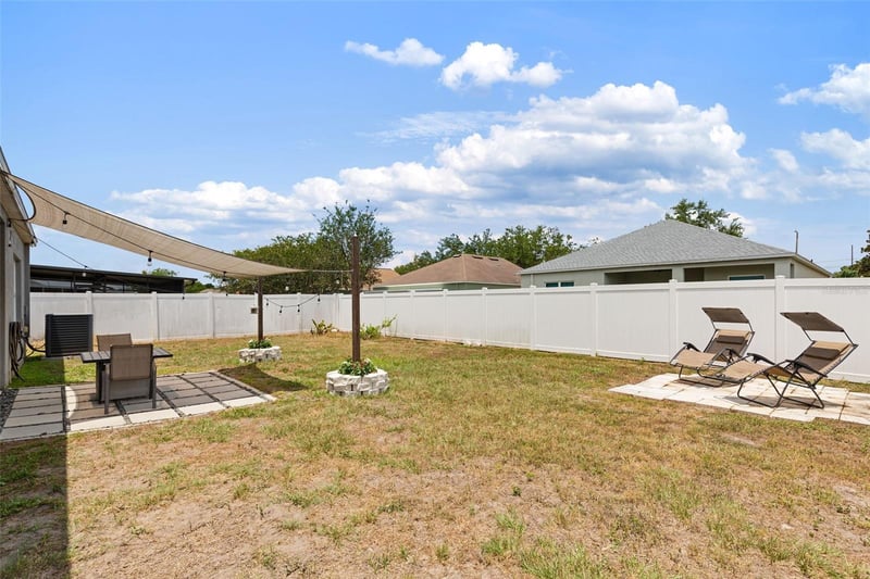 3406 Grove Blossom Ln, Plant City, FL 33567