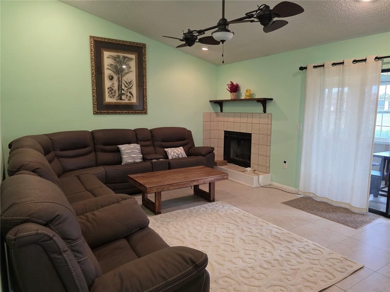 3607 Avenida Madera #B, Bradenton, FL 34210