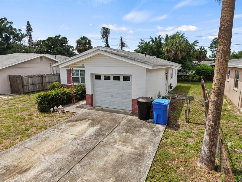 1735 Mississippi Ave, St Petersburg, FL 33703