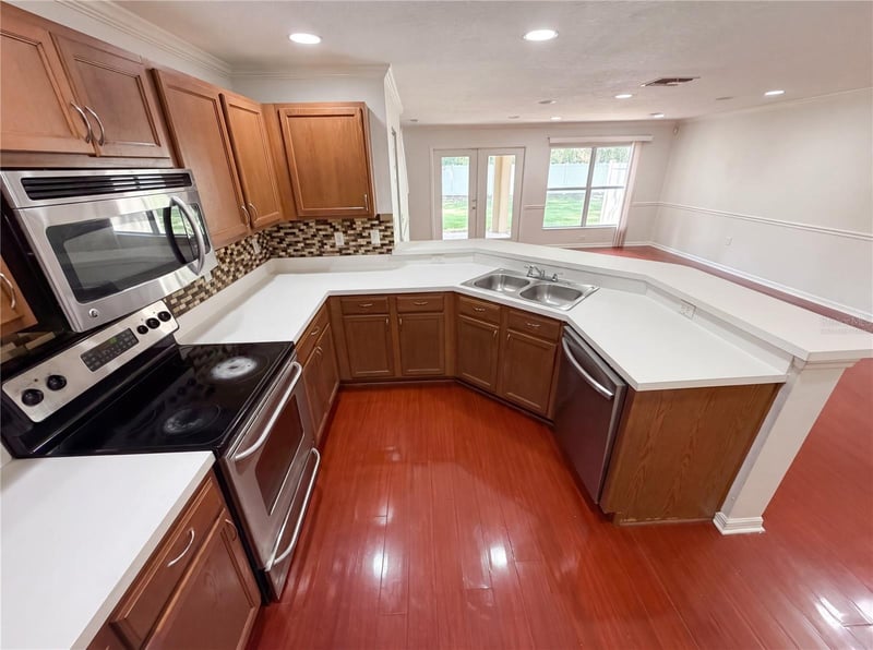 2972 Royal Tuscan Ln, Valrico, FL 33594