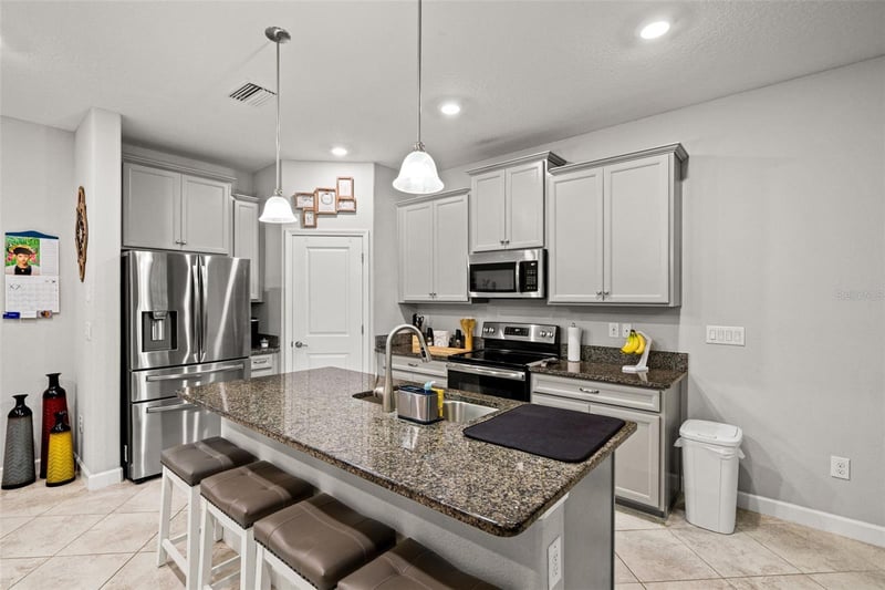 6612 Citrus Creek Ln, Tampa, FL 33625