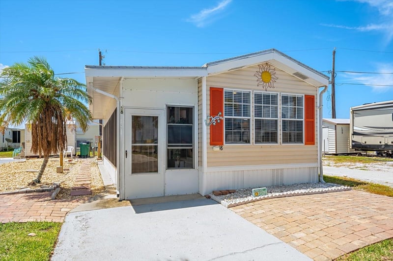 58 Montego Dr, Palmetto, FL 34221