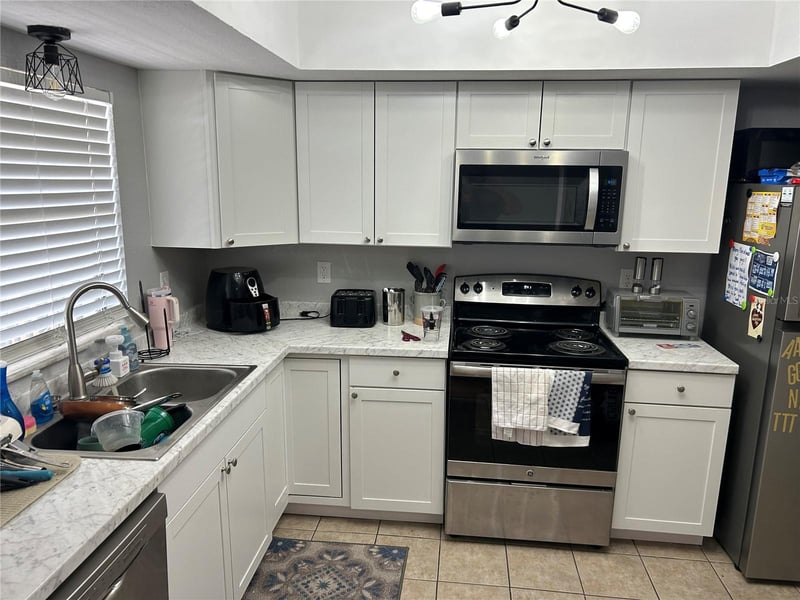 6301 58th St #305, Pinellas Park, FL 33781
