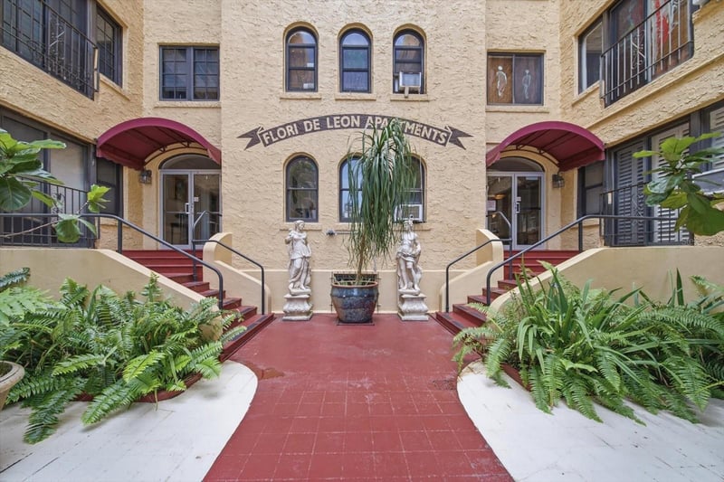 130 4th Ave #Apt 305, St Petersburg, FL 33701