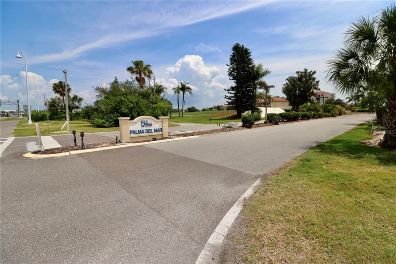 6219 Palma Del Mar Blvd #504, St Petersburg, FL 33715