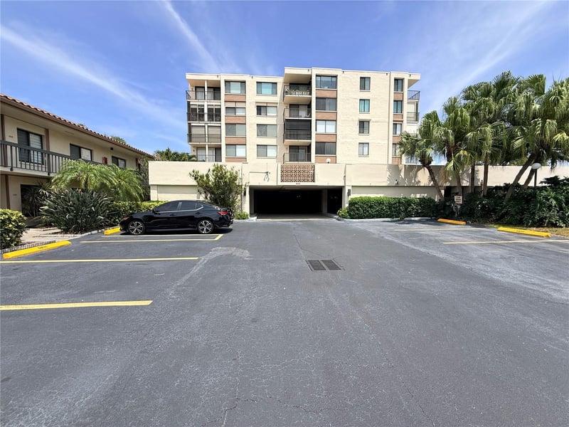 6219 Palma Del Mar Blvd #504, St Petersburg, FL 33715