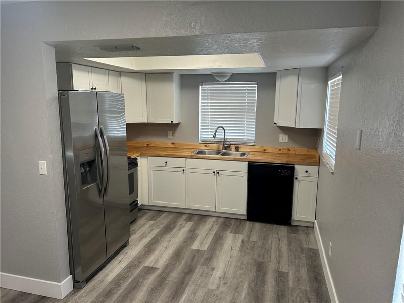 6301 58th St #1001, Pinellas Park, FL 33781