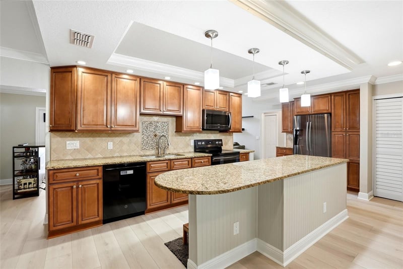 5015 Bridgeport Dr, Safety Harbor, FL 34695