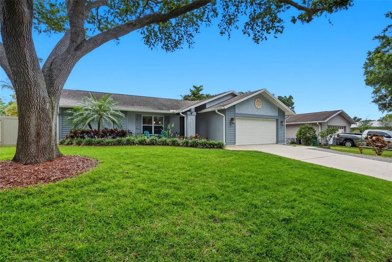5015 Bridgeport Dr, Safety Harbor, FL 34695