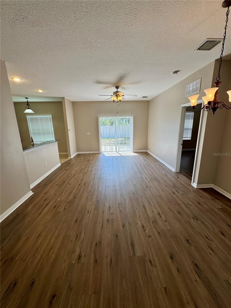 1837 Atlantic Dr, Ruskin, FL 33570