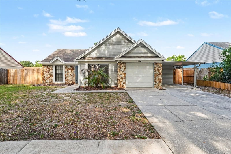 826 Sunridge Point Dr, Seffner, FL 33584