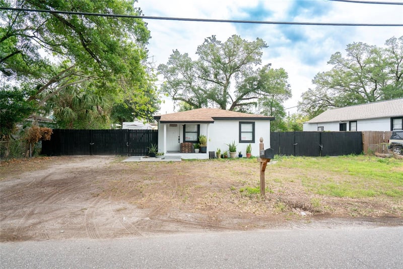 4615 Webster St, Tampa, FL 33610