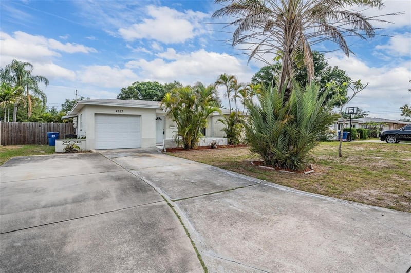 4357 32nd Ave, St Petersburg, FL 33713