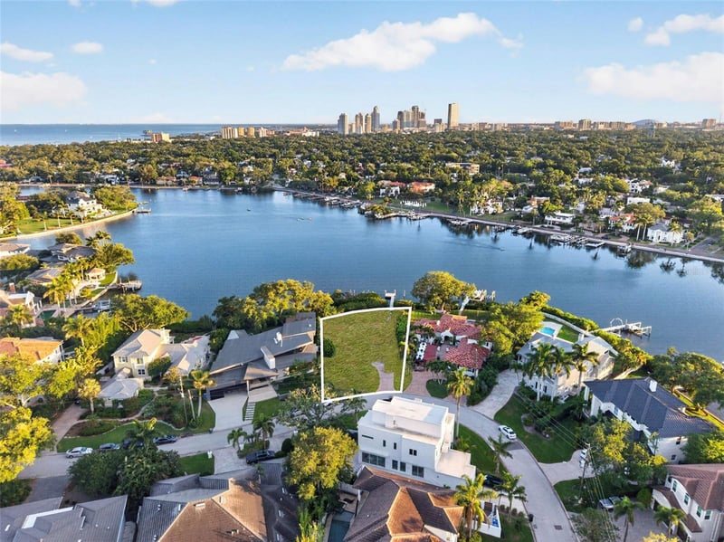 1026 Monterey Blvd, St Petersburg, FL 33704