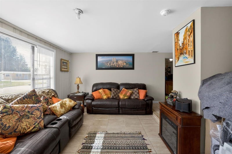 2015 Clarice Cir, Tampa, FL 33619