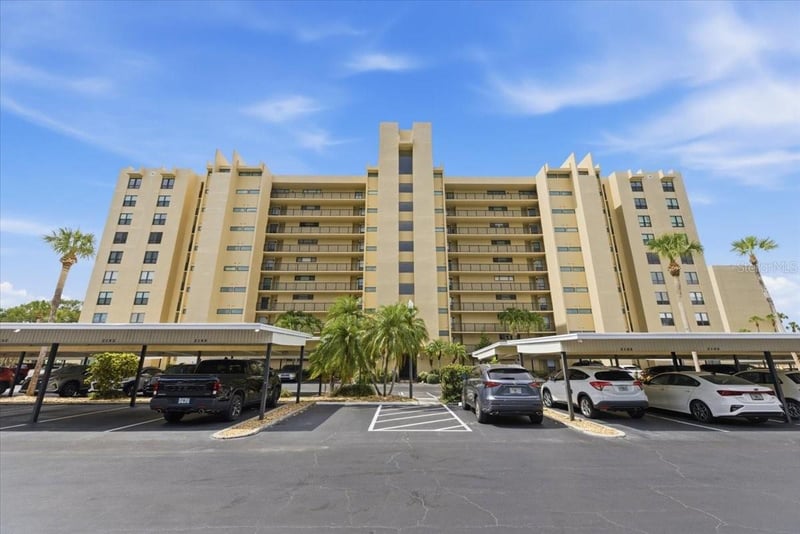 2621 Cove Cay Dr #302, Clearwater, FL 33760