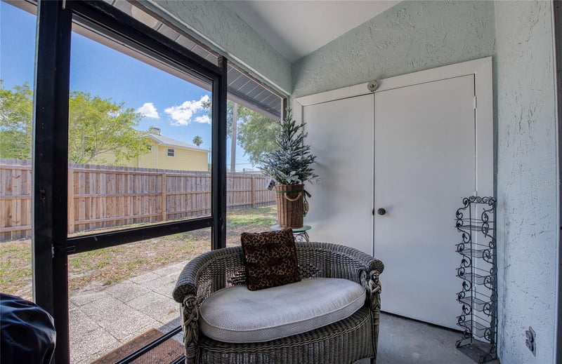 366 47th Ave #3, St Petersburg, FL 33703