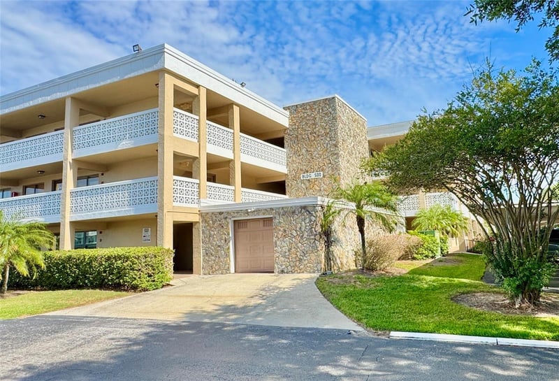 5080 Locust St #219, St Petersburg, FL 33703