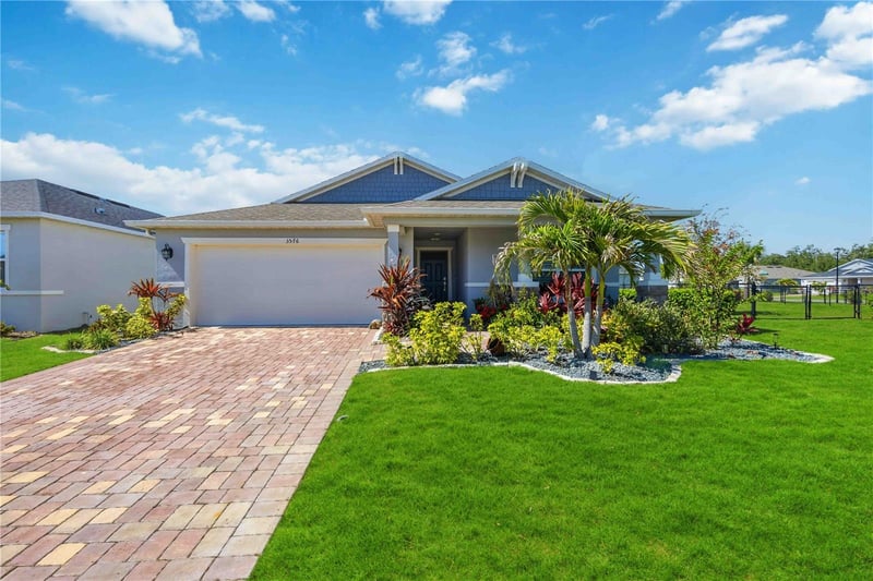 3576 74th Avenue Cir, Sarasota, FL 34243