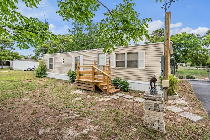 9739 Ray St, Hudson, FL 34669