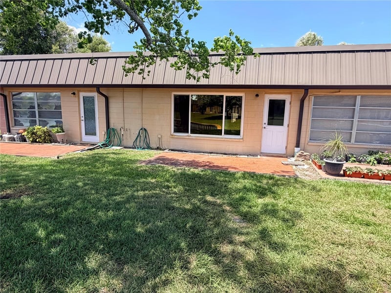 4446 Rustic Dr #E, New Port Richey, FL 34652
