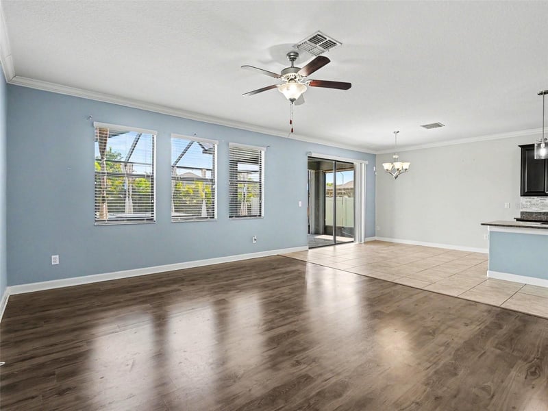 10025 Ivory Dr, Sun City Center, FL 33573