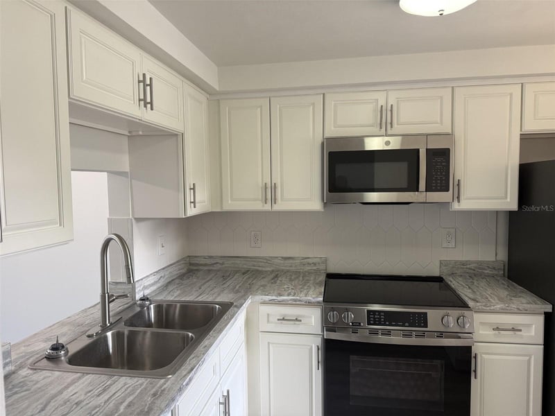 4413 Sunstate Dr, New Port Richey, FL 34652