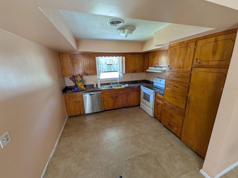 4462 46th Ave, St Petersburg, FL 33714