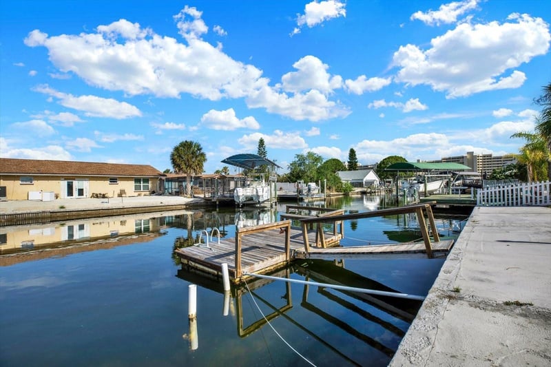 13605 Garris Dr, Hudson, FL 34667