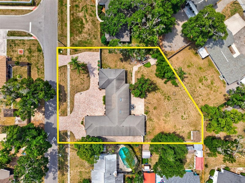 712 Oakwood Ave, Brandon, FL 33511