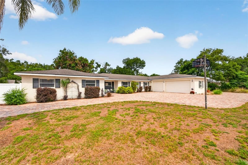 712 Oakwood Ave, Brandon, FL 33511