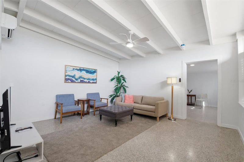 316 Country Club Dr, Oldsmar, FL 34677