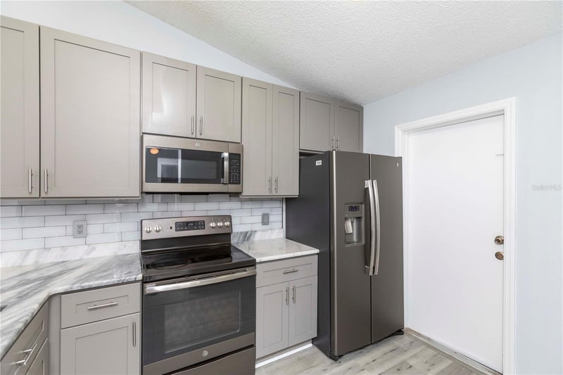 327 Phlox Dr #327, Palm Harbor, FL 34684
