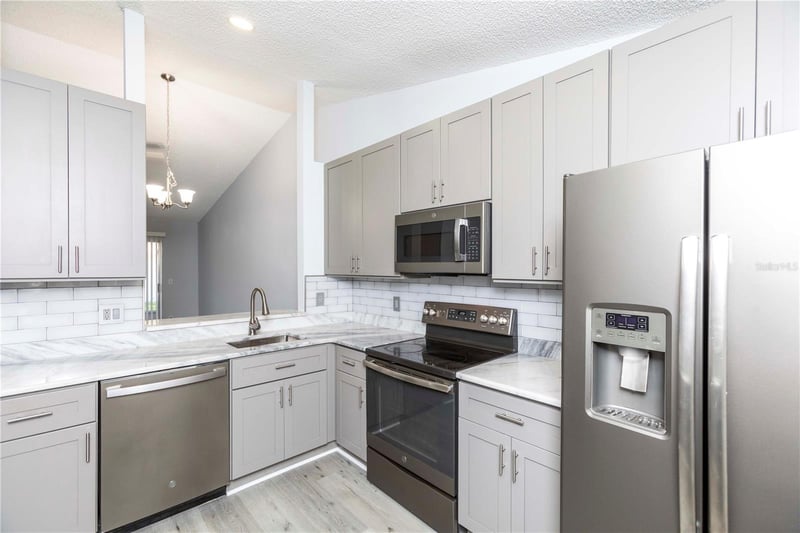 327 Phlox Dr #327, Palm Harbor, FL 34684