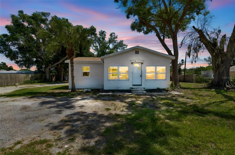 1611 Shell Point Rd, Ruskin, FL 33570