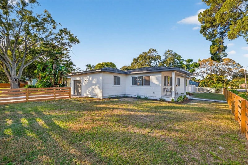 3008 Jackson St, St Petersburg, FL 33704