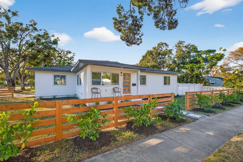 3008 Jackson St, St Petersburg, FL 33704