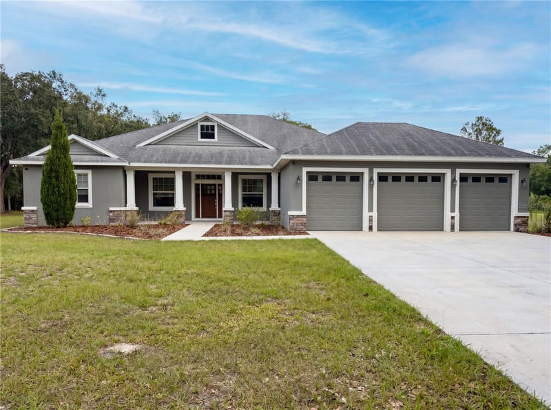 401 River Bed Ct, Wimauma, FL 33598