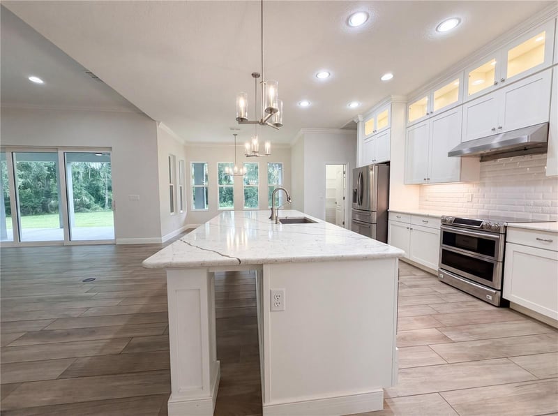 401 River Bed Ct, Wimauma, FL 33598