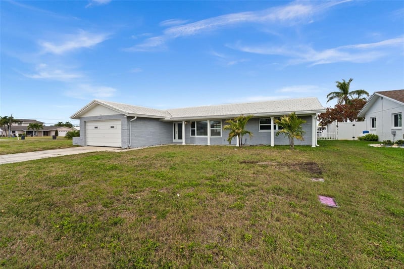 710 116th Ave, Treasure Island, FL 33706