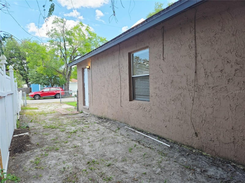 1617 Idell St, Tampa, FL 33604
