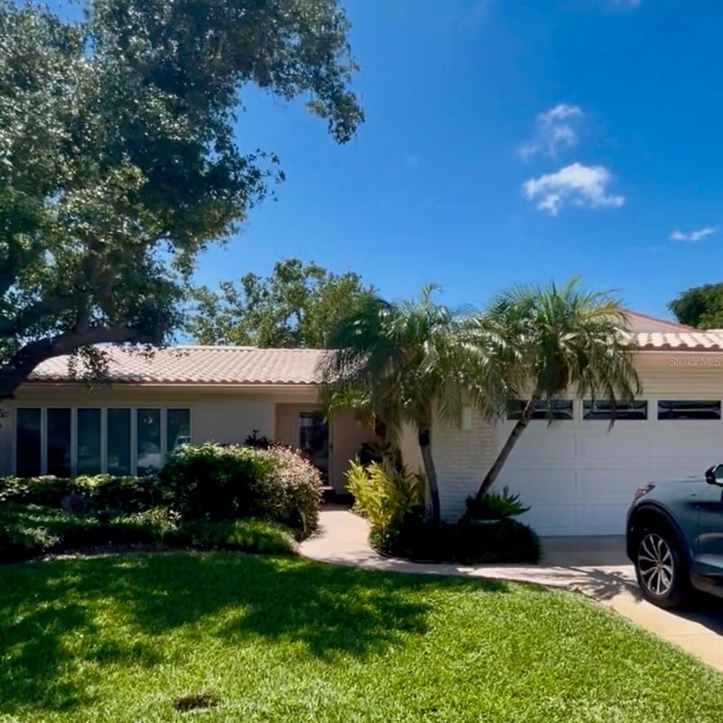 10248 Imperial Point Dr, Largo, FL 33774